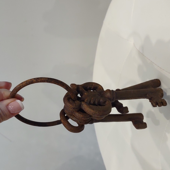 Set 4 KEYS Victorian Metal Scroll Ornate skeleton old school farmhouse Farmhouse - Picture 3 of 6